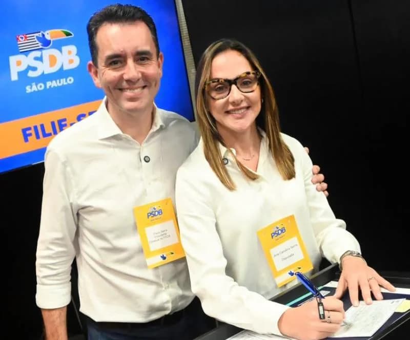 Paulo Serra e Ana Carolina Serra realizam ato de campanha em bairros de Santo André